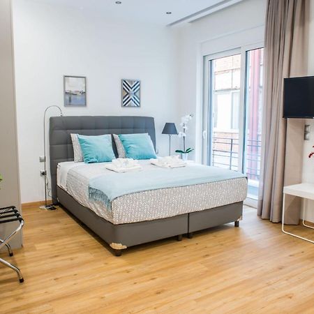 Appartement A25 Pristine & Sunny Flat With Balcony At Downtown Athènes Extérieur photo