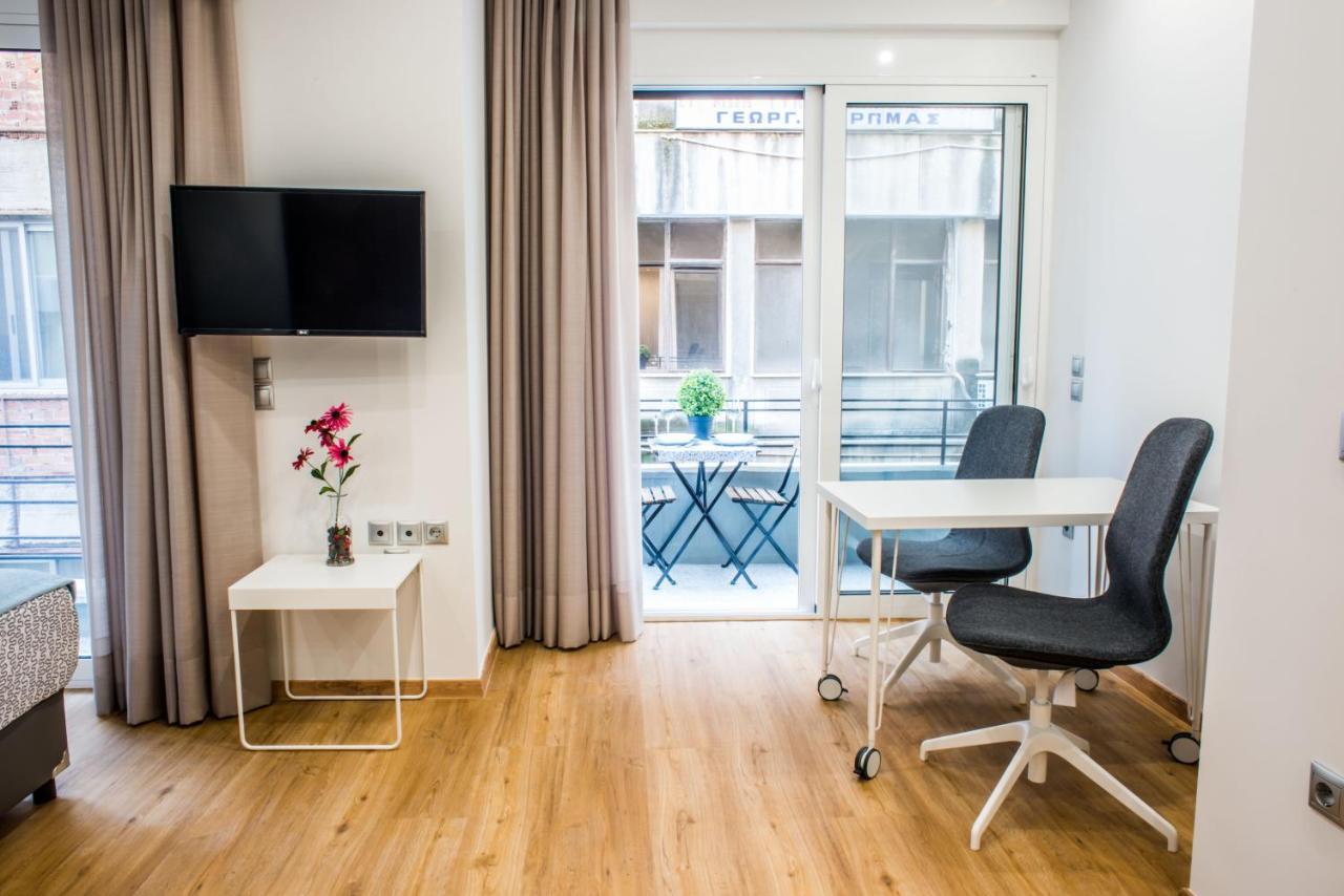 Appartement A25 Pristine & Sunny Flat With Balcony At Downtown Athènes Extérieur photo